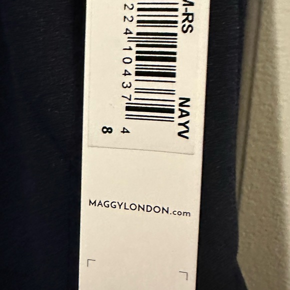 🔹 NWT Maggy London Neck Tie Jumpsuit – Size 8 – Navy - Picture 9 of 11